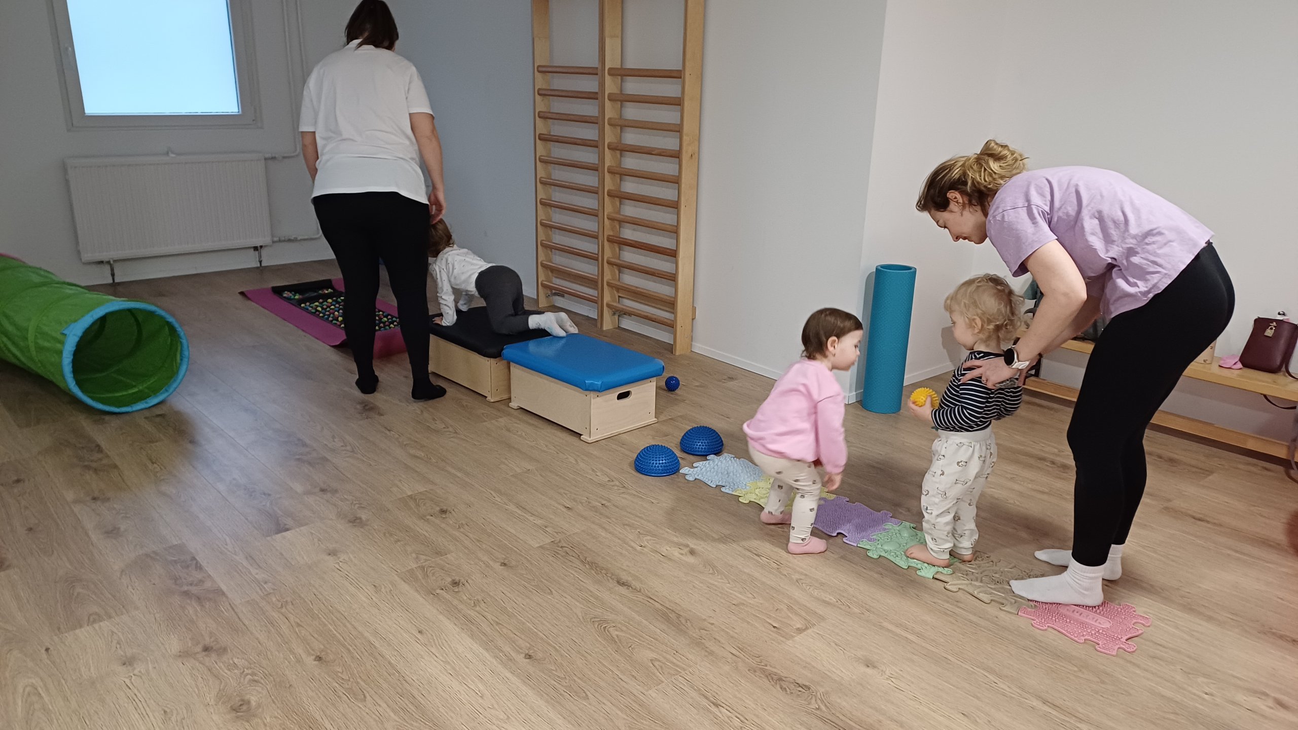 Zsibongó mozgásfejlesztő foglalkozás kisgyermekeknek
